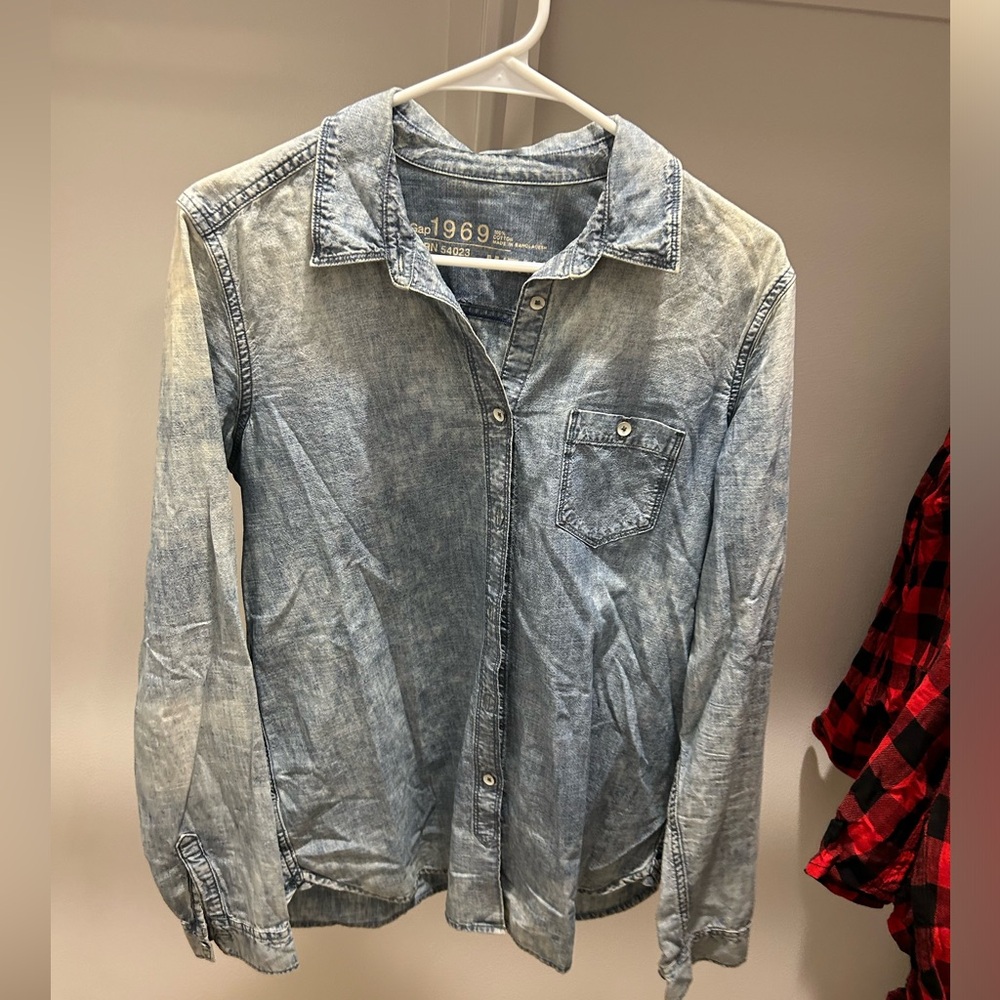 Gap light denim, button-down shirt, size medium tall
